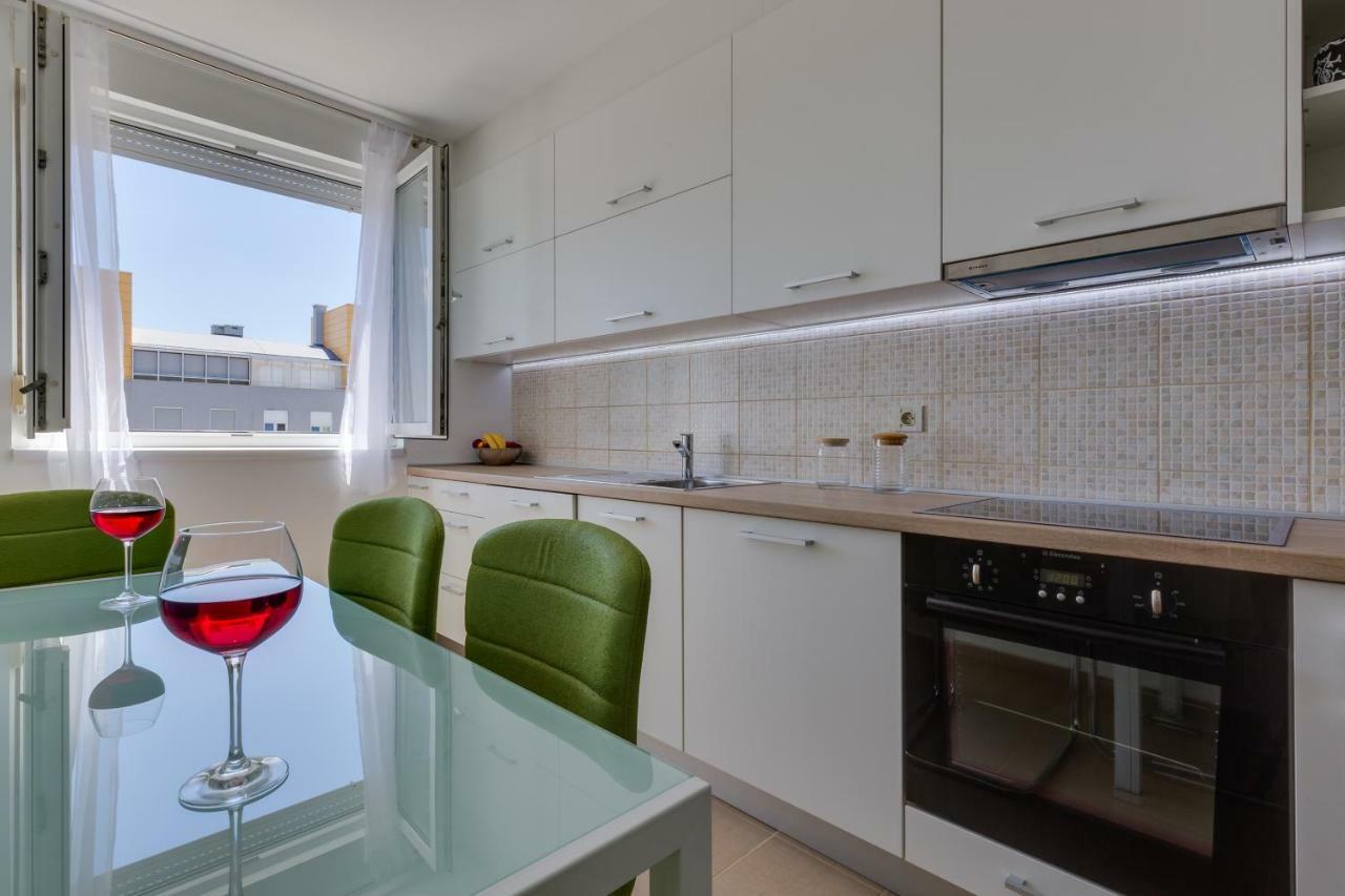 Apartment Pavic - Private Parking Zadar Ngoại thất bức ảnh